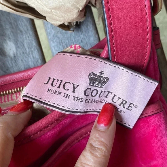 Juicy Couture Velour Soft Embroidered Logo Hot Pink Fuchsia Crossbody/Me… - Picture 17 of 17